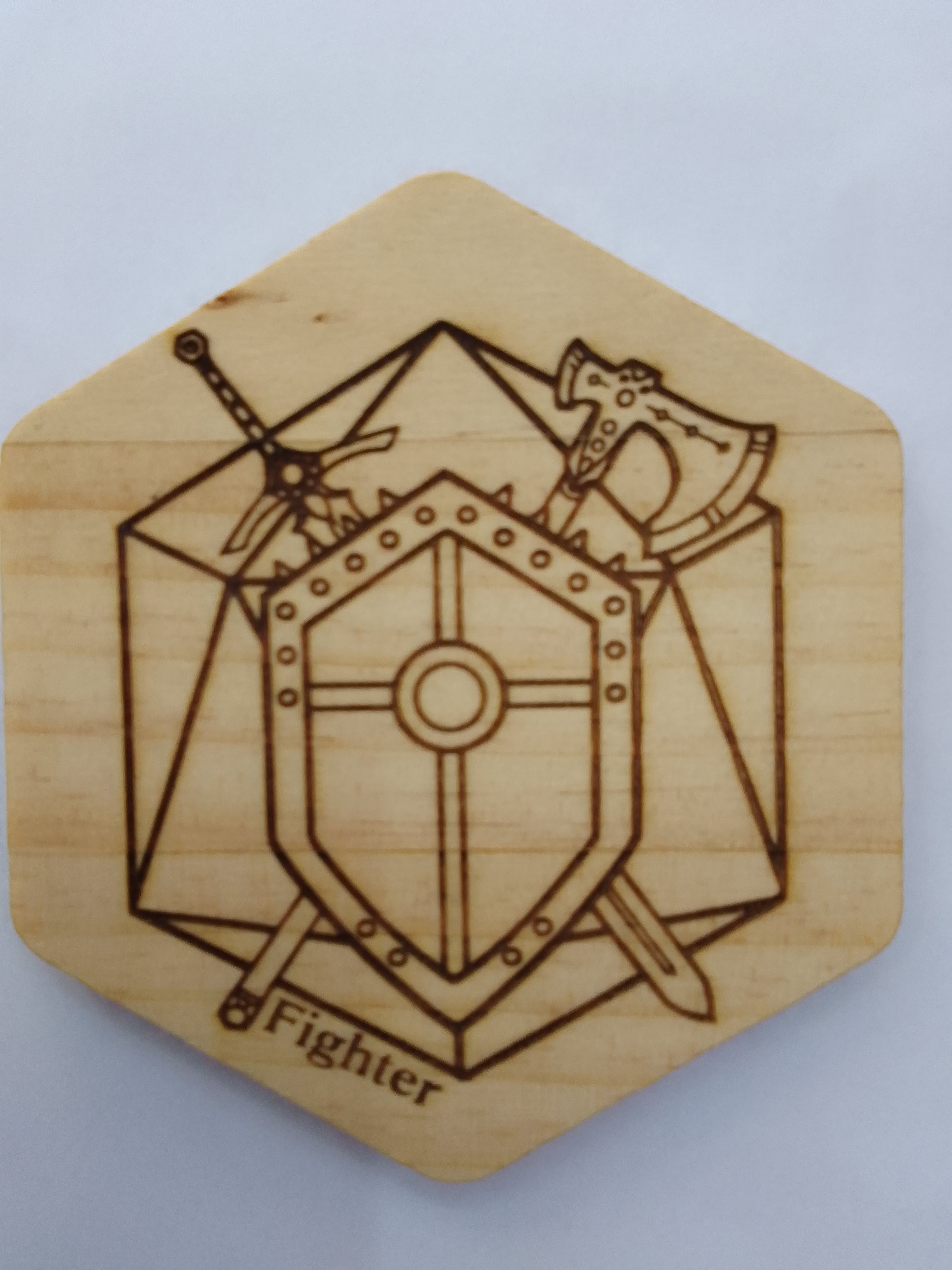 Χειροποίητο ξύλινο drink coaster Dangeons & Dragon Fighter.