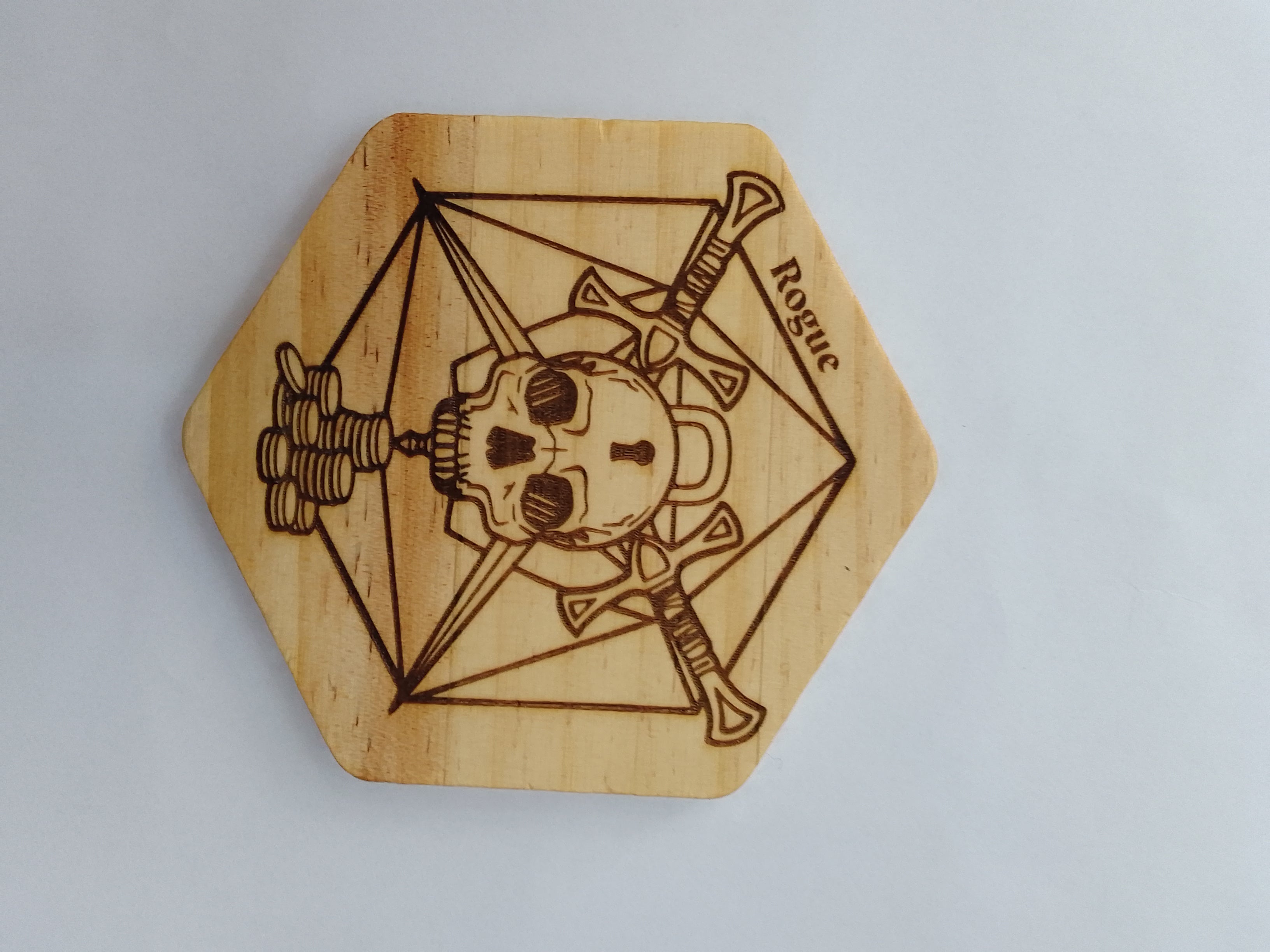 Χειροποίητο ξύλινο drink coaster Dangeons & Dragon Rogue.