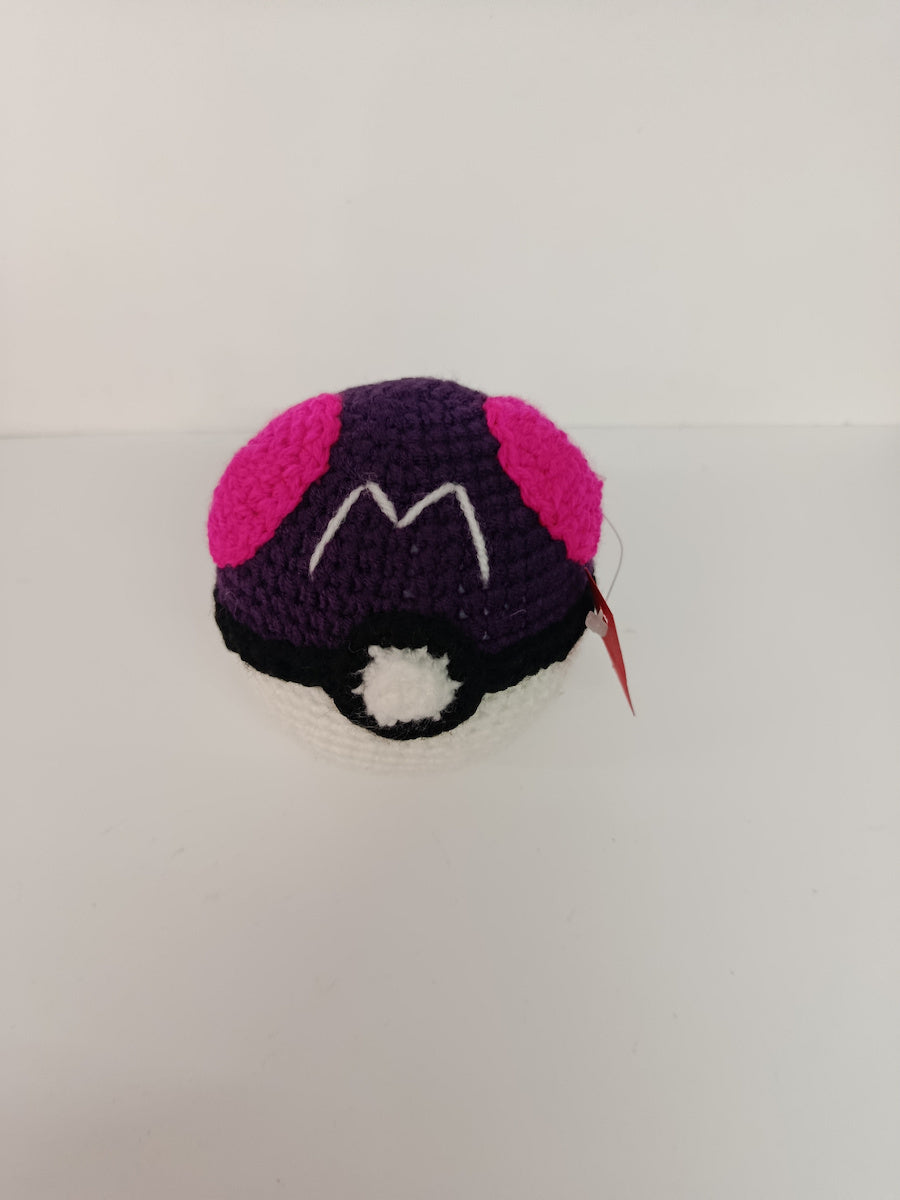 Χειροποίητο πλεκτό κουκλάκι τύπου Masterball Pokeball
