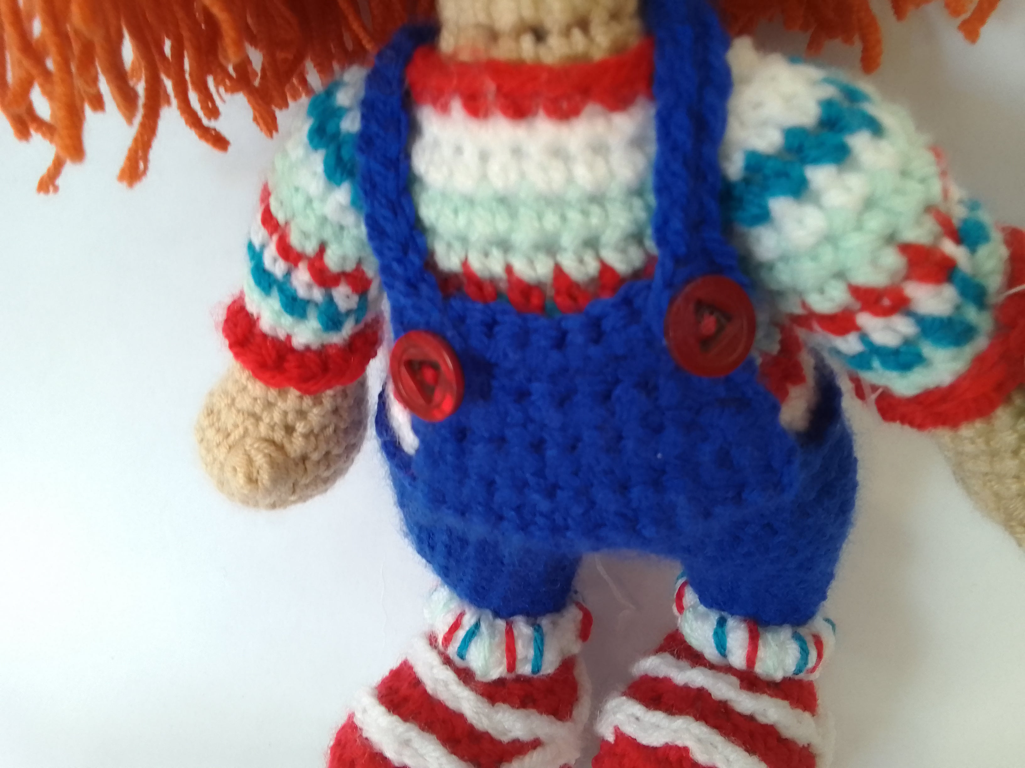 Χειροποίητο πλεκτό κουκλάκι τύπου Chucky (Τσάκι)