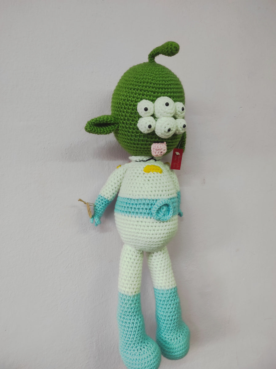 Χειροποίητο πλεκτό κουκλάκι Εξωγήινος Alien