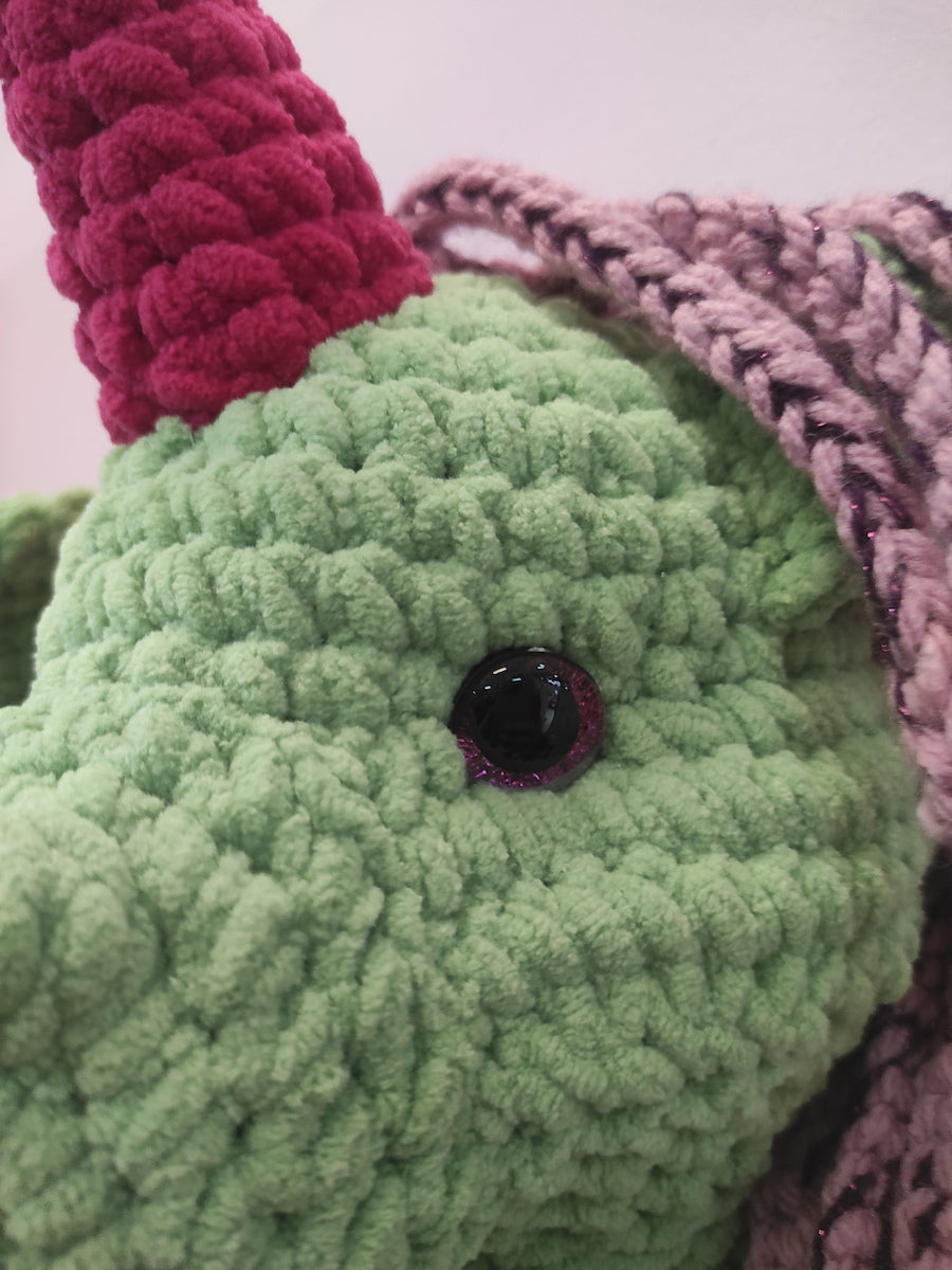 Χειροποίητο Πλεκτό Κουκλάκι Πράσινος Βελουτέ Μονόκερος