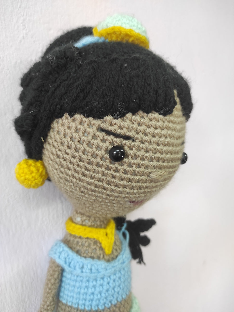 Χειροποίητη πλεκτή κούκλα τύπου Γιασμίν