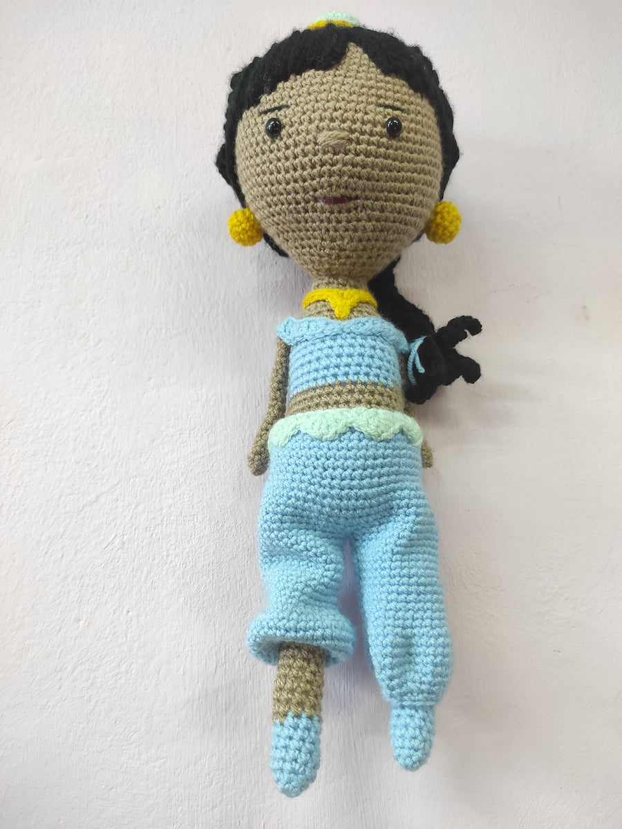 Χειροποίητη πλεκτή κούκλα τύπου Γιασμίν