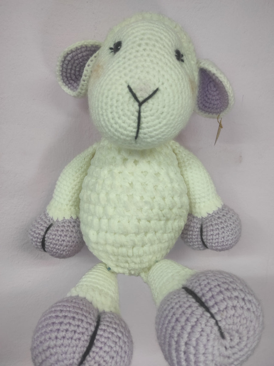 Χειροποίητο πλεκτό αρνάκι με κουδουνάκι