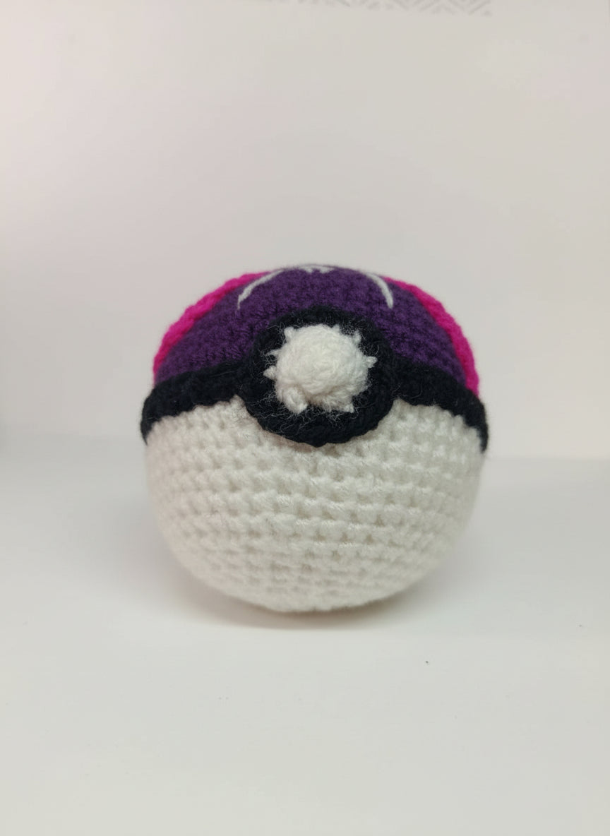 Χειροποίητο πλεκτό κουκλάκι τύπου Masterball Pokeball