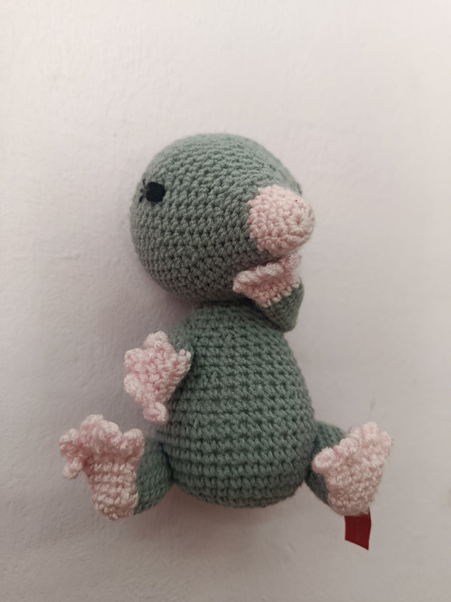 Χειροποίητο πλεκτό κουκλάκι ντροπαλός γκρί τυφλοπόντικας