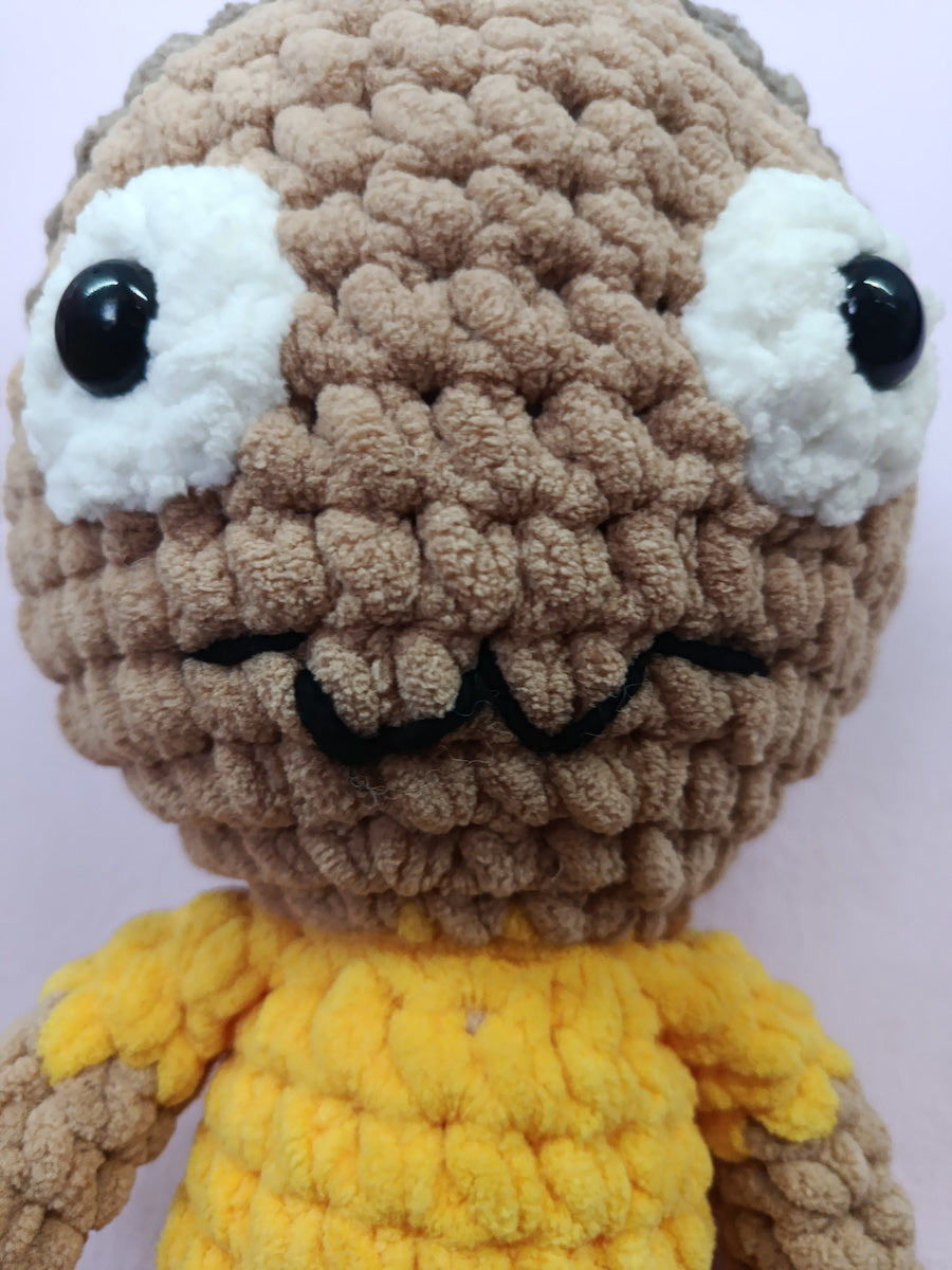 Χειροποίητο πλεκτό  βελουτέ κουκλάκι τύπου Morty