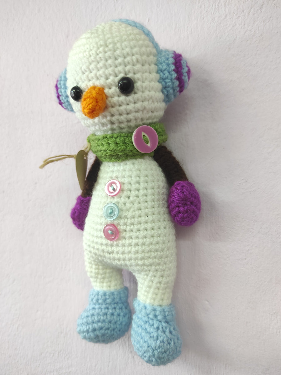 Χειροποίητο πλεκτό κουκλάκι Χιονάνθρωπος με earpuffs