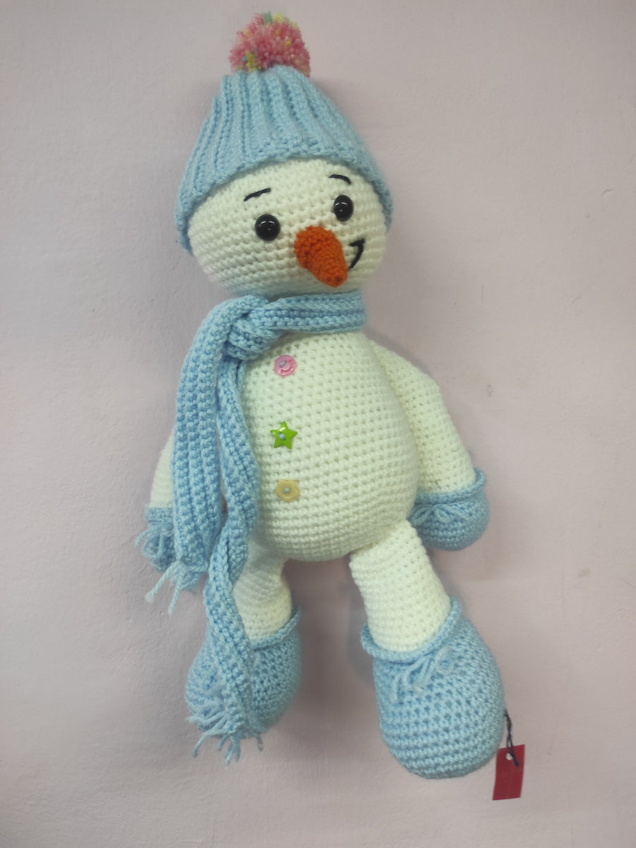 Χειροποίητο πλεκτό κουκλάκι Χιονάνθρωπος με μπλε αξεσουάρ