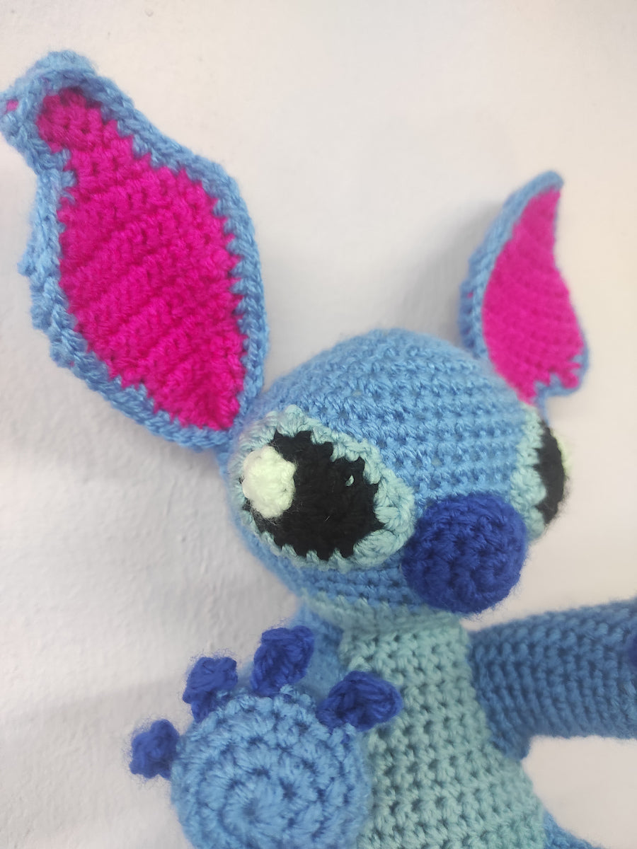 Χειροποίητο πλεκτό κουκλάκι τύπου Stitch