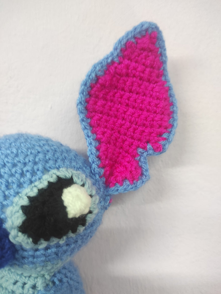 Χειροποίητο πλεκτό κουκλάκι τύπου Stitch