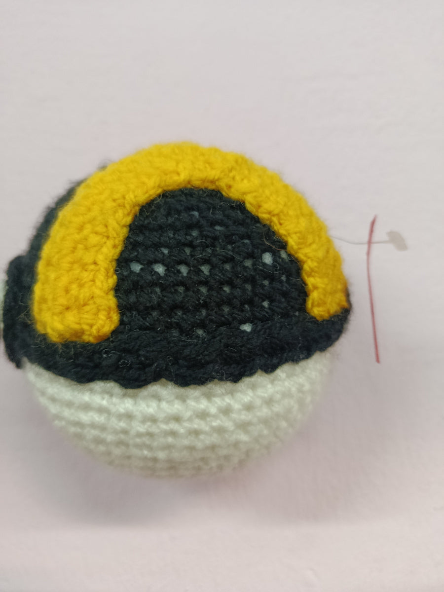 Χειροποίητο πλεκτό κουκλάκι τύπου Ultraball Pokeball